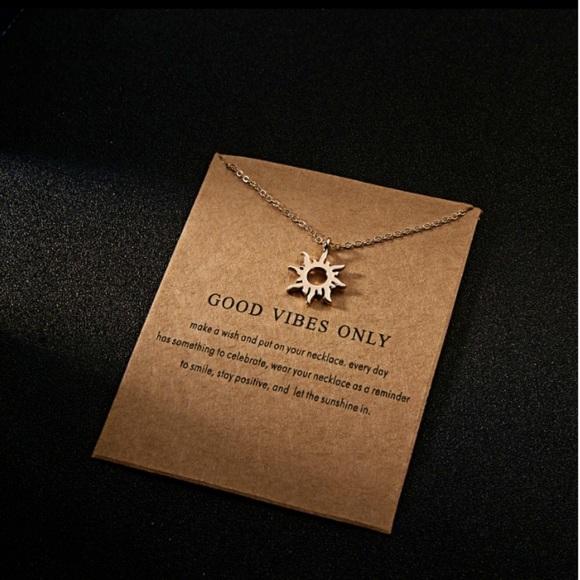 Good Vibe Only Indie Boho Cute Charm Gold Necklace - Picture 3 of 6